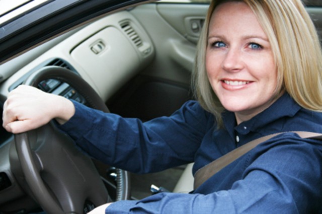 auto-insurance-rates-for-women-and-men